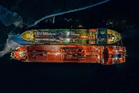 Case study - Dark vessels brought to light: Detecting oil trafficking from space