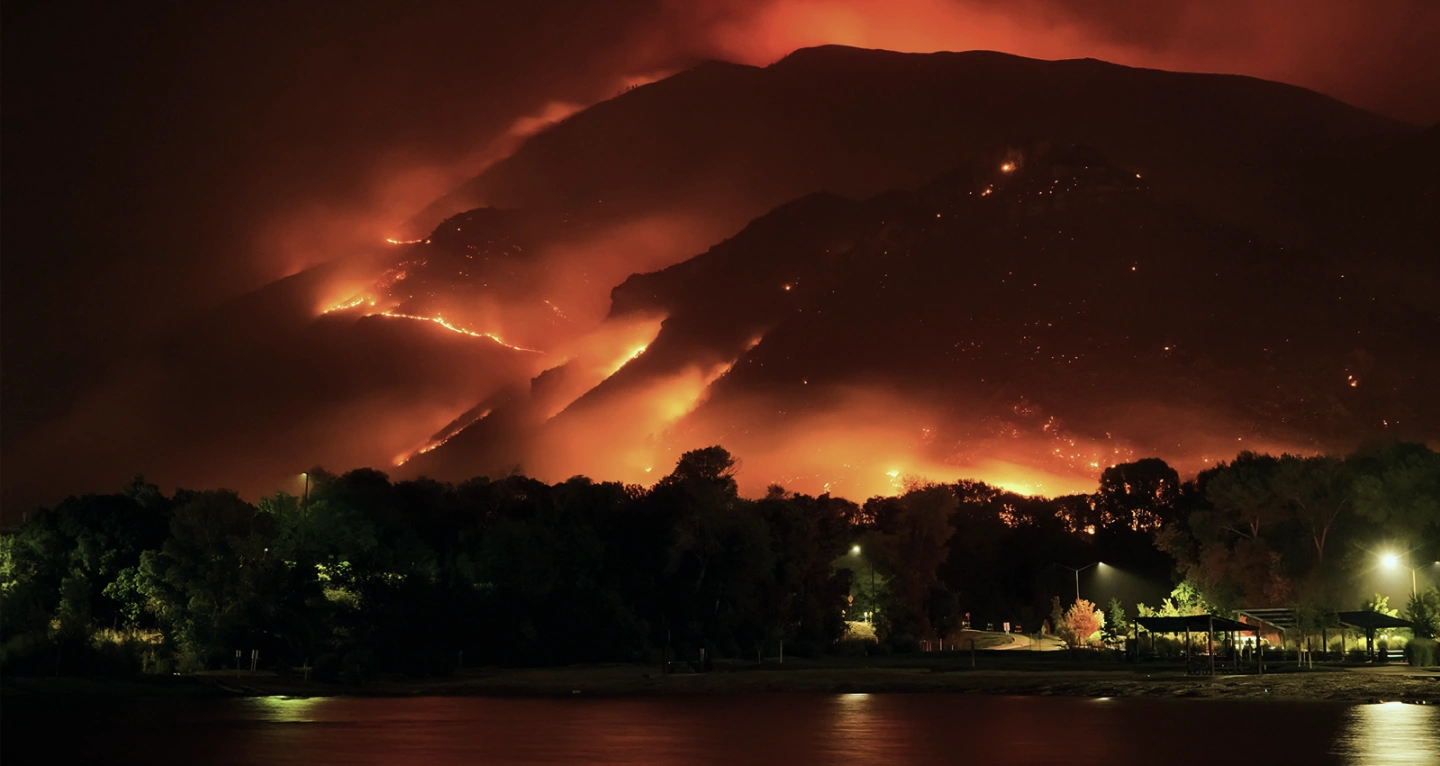 Revolutionizing Wildfire Monitoring with ICEYE's SAR Technology