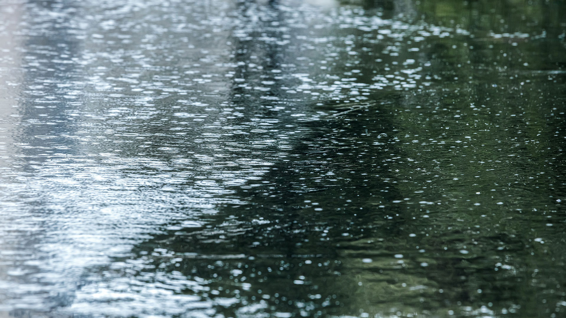 Flood_waters_GettyImages-1271051685