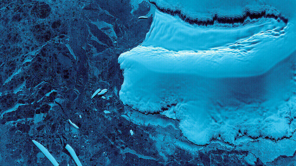 ICEYE_sea_ice_Antarctica_April28_4K
