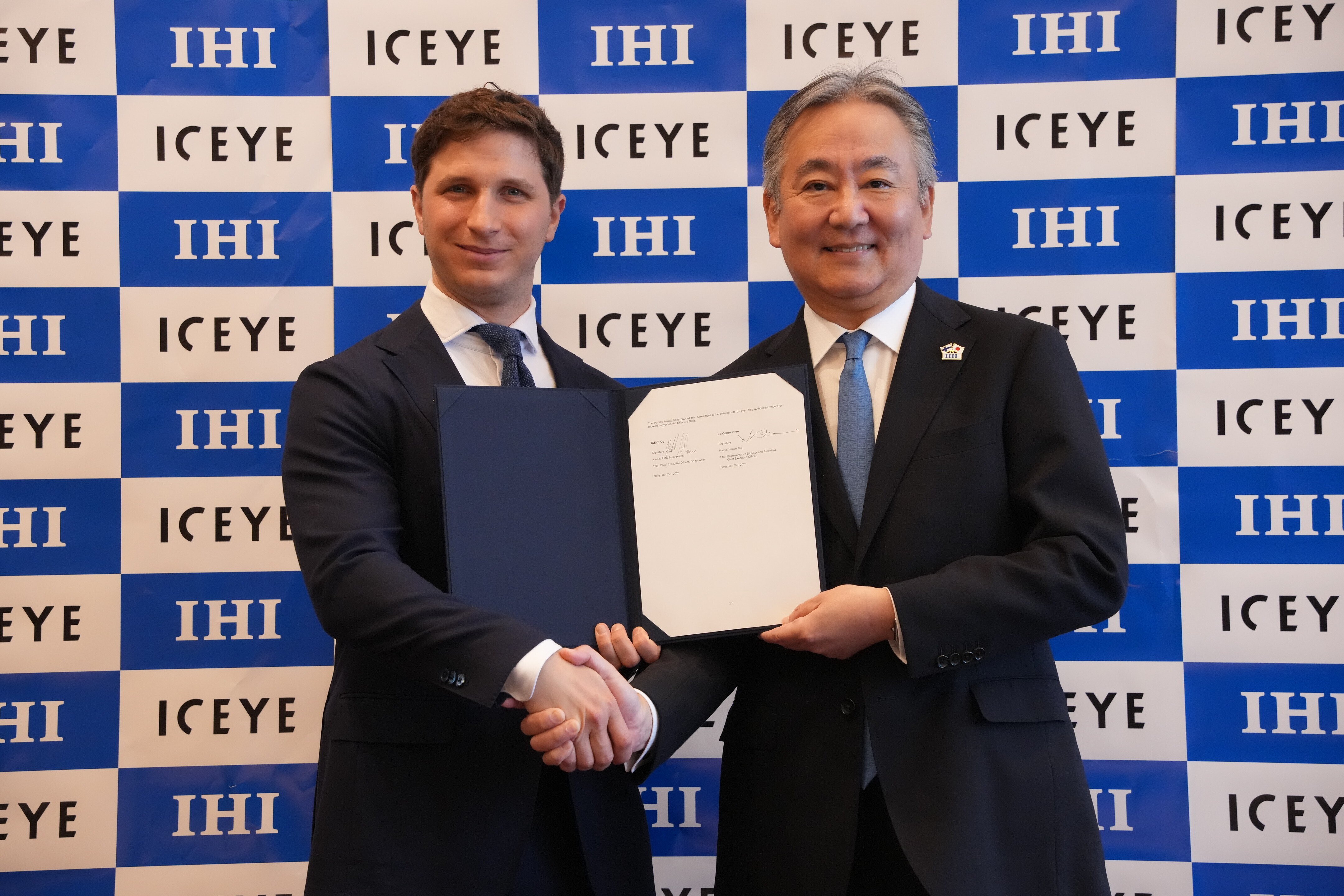 ICEYE and IHI sign agreement to build an Earth observation satellite constellation
