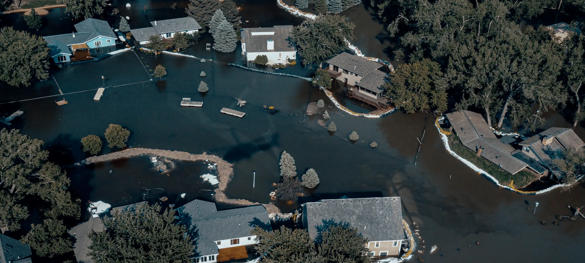 Flooding_Suburban-houses_hero_medium