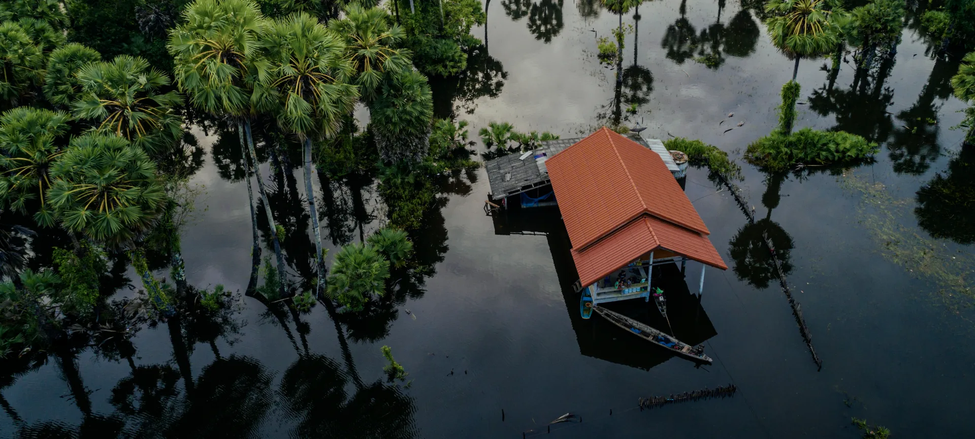 Flooding_Thailand_building_hero_medium